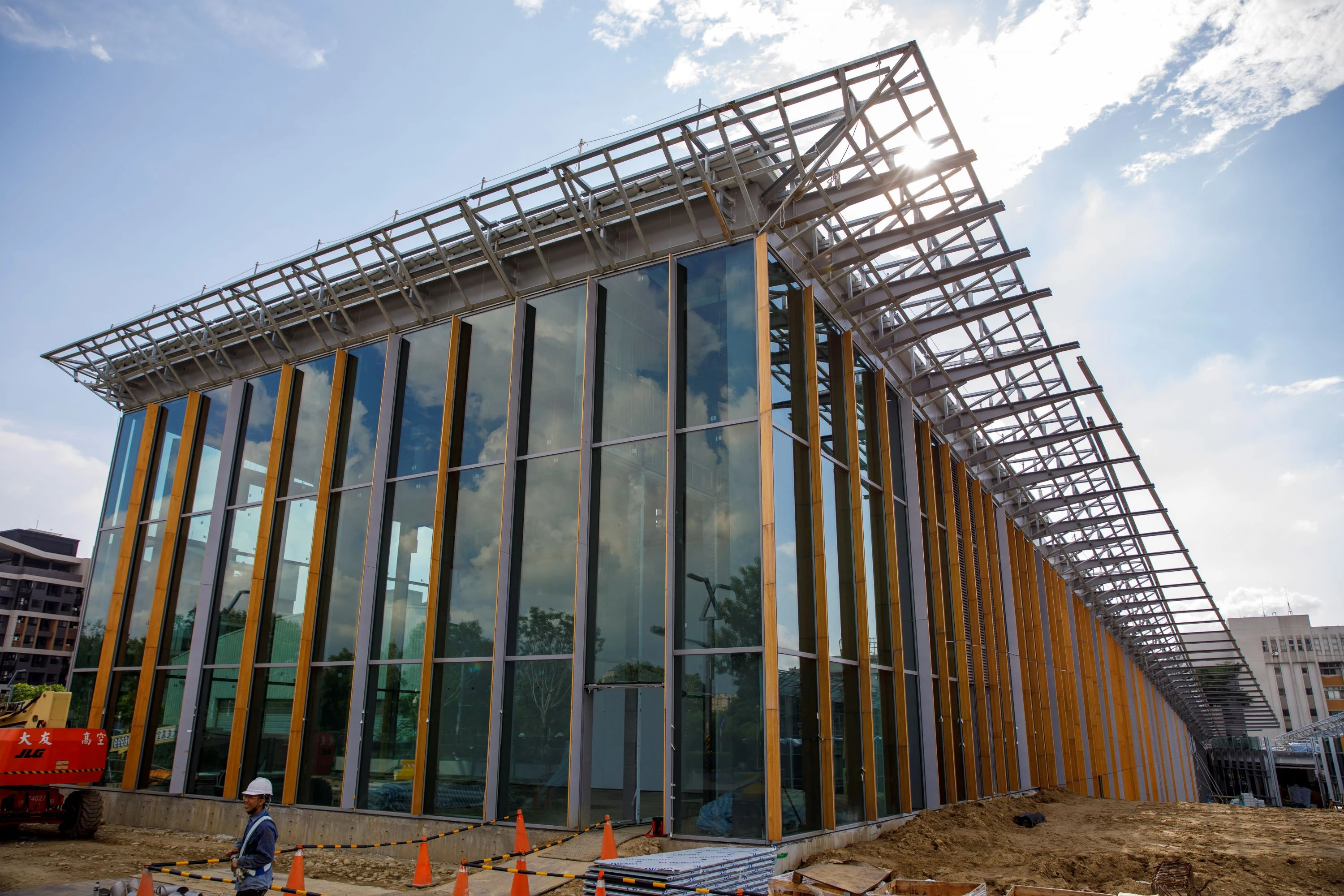 國際建築大師隈研吾：期待逢甲大學共善樓落成啟用